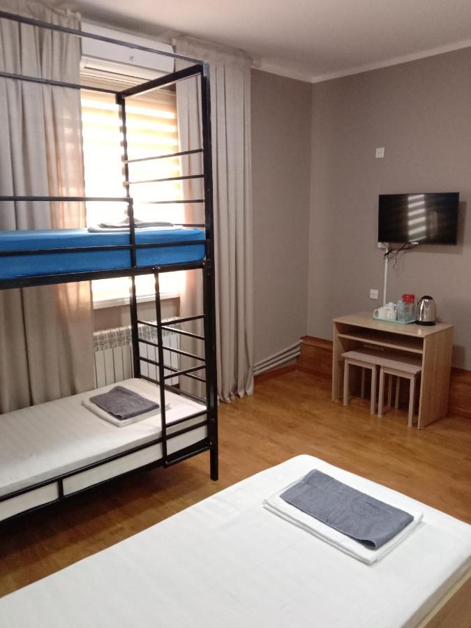 Atyraū Station Hostel מראה חיצוני תמונה