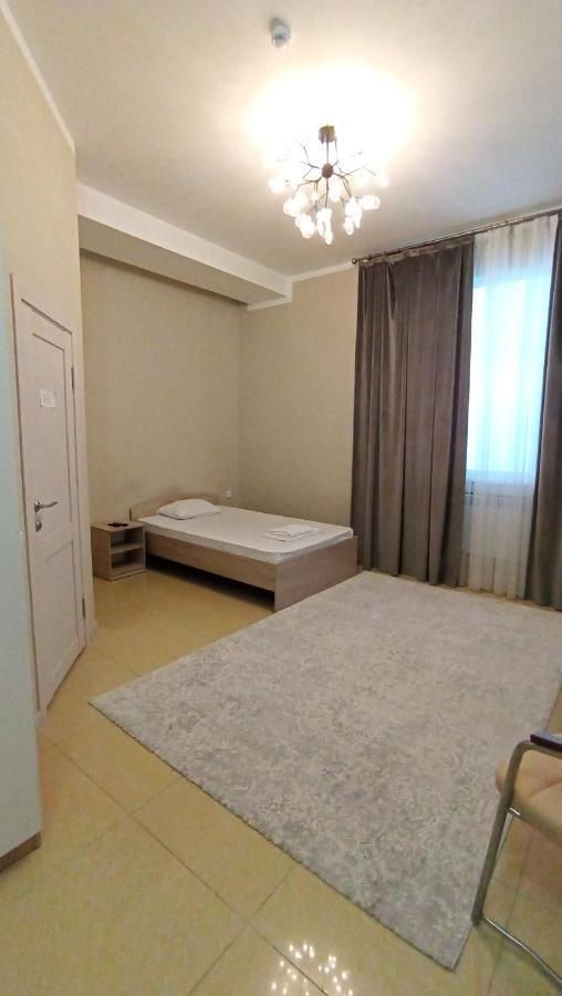 Atyraū Station Hostel מראה חיצוני תמונה