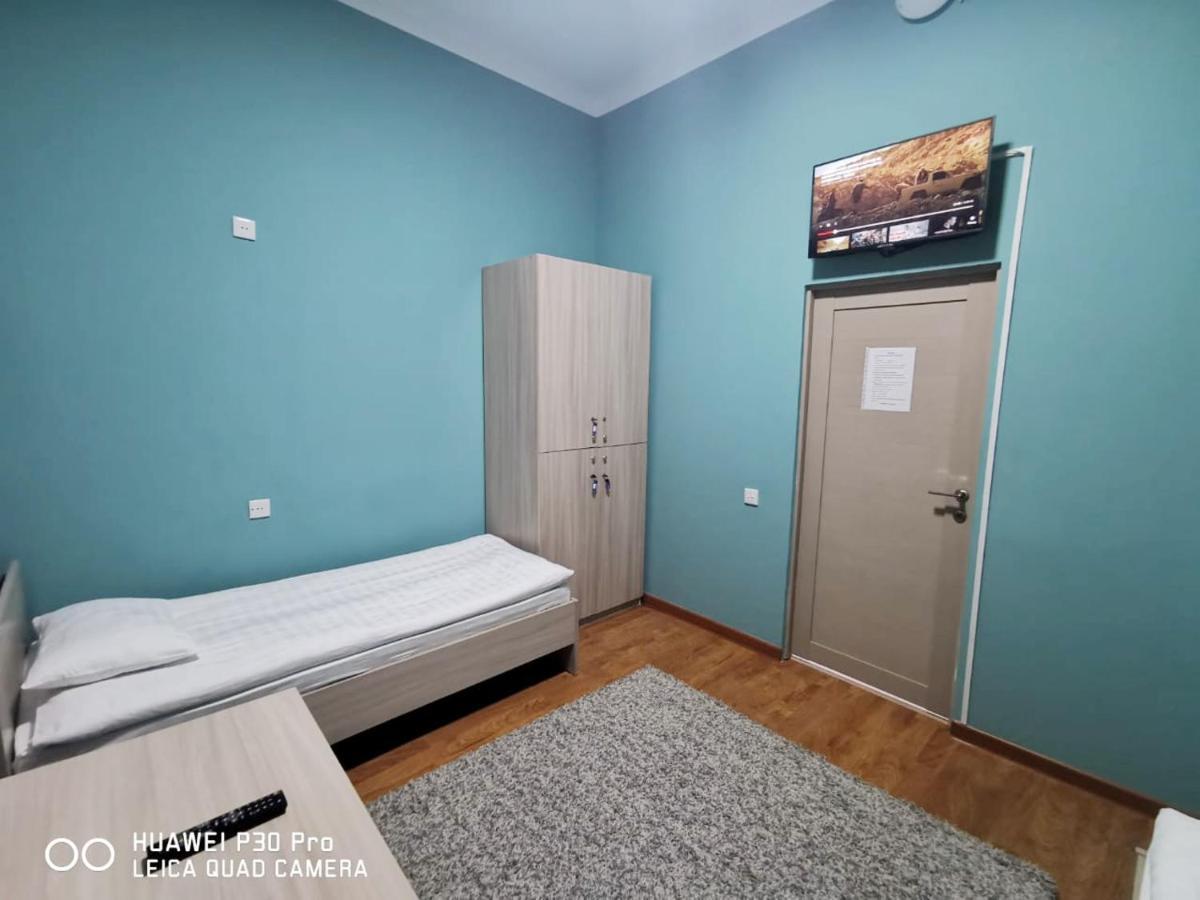 Atyraū Station Hostel מראה חיצוני תמונה