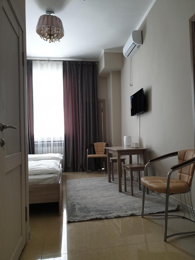 Atyraū Station Hostel מראה חיצוני תמונה